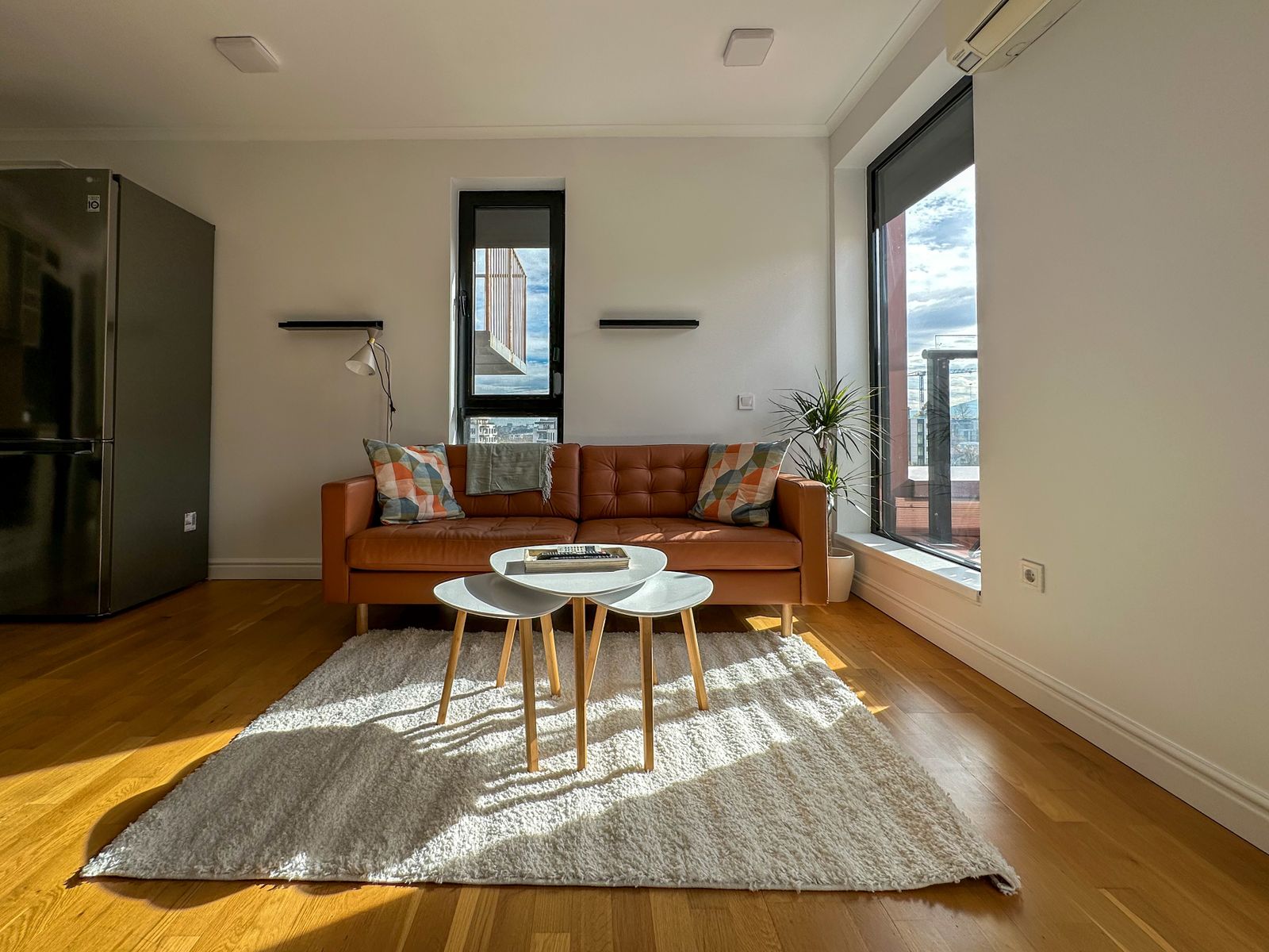 Преди — Хоумстейджинг (Home Staging) на апартамент в София – дневна