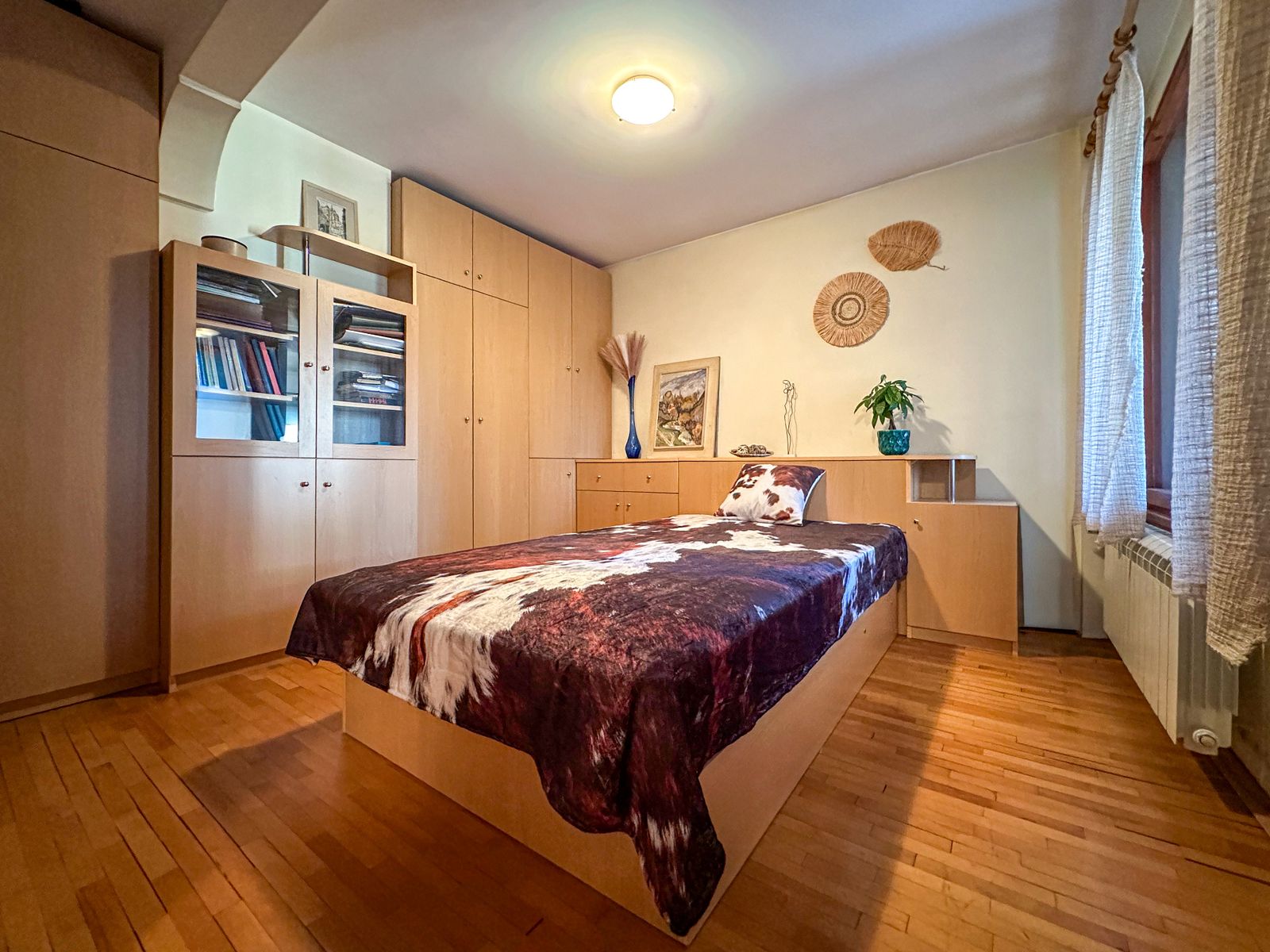 След — Хоумстейджинг (Home Staging) на апартамент в София – спалня
