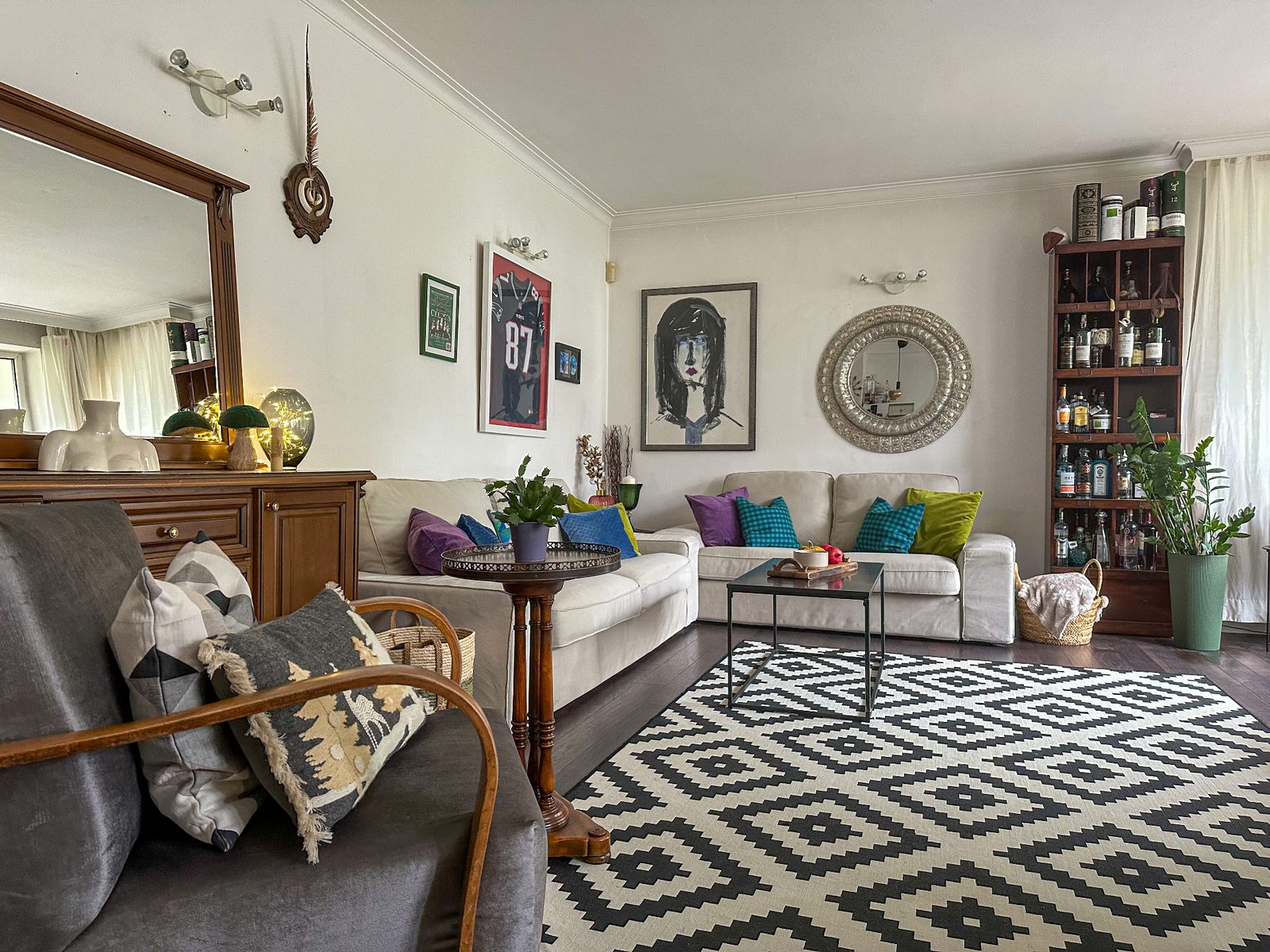 Преди — Хоумстейджинг (Home Staging) на апартамент в София – хол